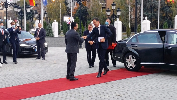 Dutch PM Rutte arrives in Skopje