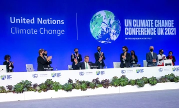 COP26 talks agree to strengthen emission cuts targets by end of 2022