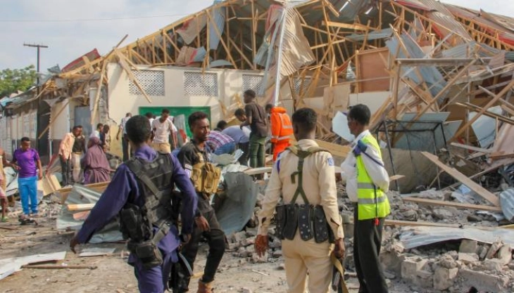At least five killed in car bomb explosion in Somalia