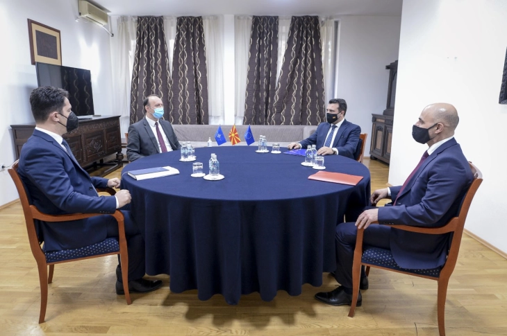 Zaev and Gashi discussing Alternativa joining gov’t