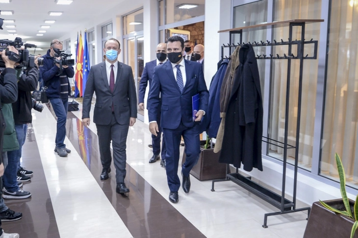 Zaev, Gashi reach agreement over program aspect of cooperation, talks on officials and responsibilities underway
