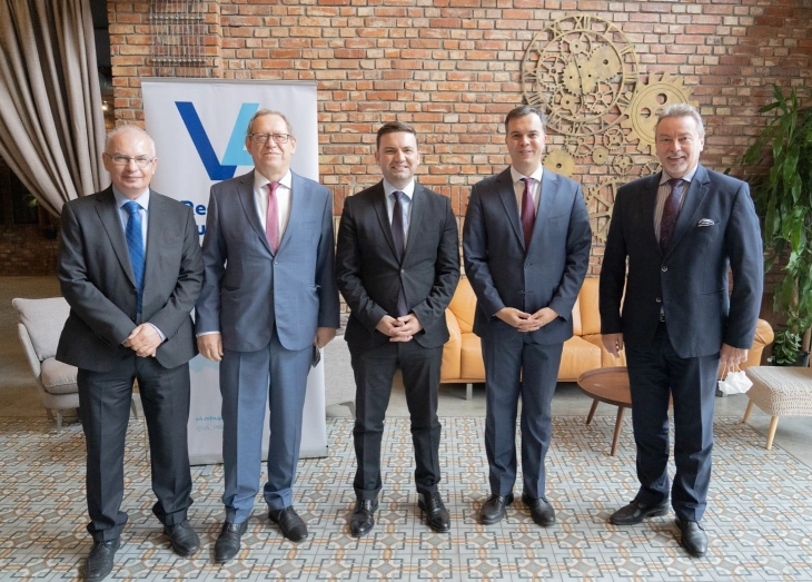 FM Osmani, Visegrad ambassadors focus on North Macedonia’s Euro-integration