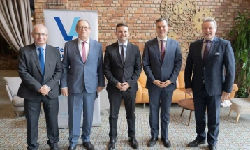 FM Osmani, Visegrad ambassadors focus on North Macedonia’s Euro-integration