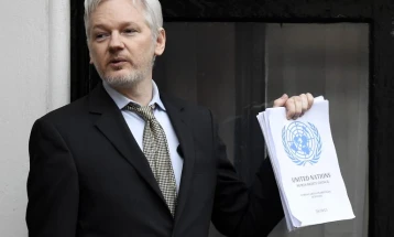 Assange has stroke in prison due to uncertainty, fiancee says