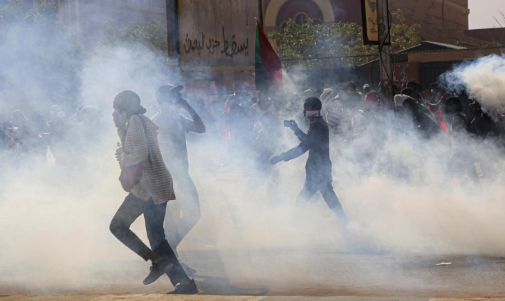 Security forces use tear gas as fresh demonstrations called in Sudan