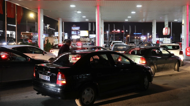 Queues form at gas stations in Skopje after price hike