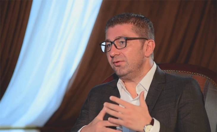 We have to break down barriers, create opportunities for citizens of North Macedonia and Serbia, Mickoski tells ‘Politika’