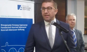 Mickoski says he accepts a leaders’ meeting if talks include early parliamentary elections issue