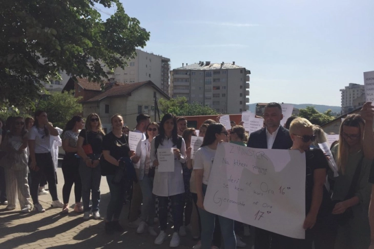 Kosovo healthcare workers: “Respond to us by 4 pm – at 5 pm our German class starts