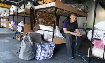 Ukrainian refugees flocking out of Bulgaria amid housing spat