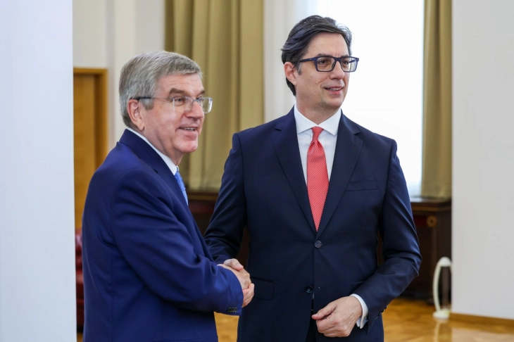 IOC President Bach awards Pierre de Coubertin medal to President Pendarovski