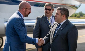 Deputy PM Marichikj welcomes EU’s Michel at Ohrid Airport