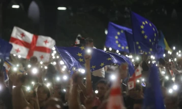 Tens of thousands of protesters in Georgia demand EU membership