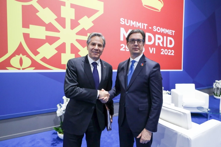 President Pendarovski meets U.S. Secretary of State Blinken at NATO Summit