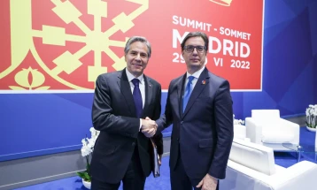 President Pendarovski meets U.S. Secretary of State Blinken at NATO Summit