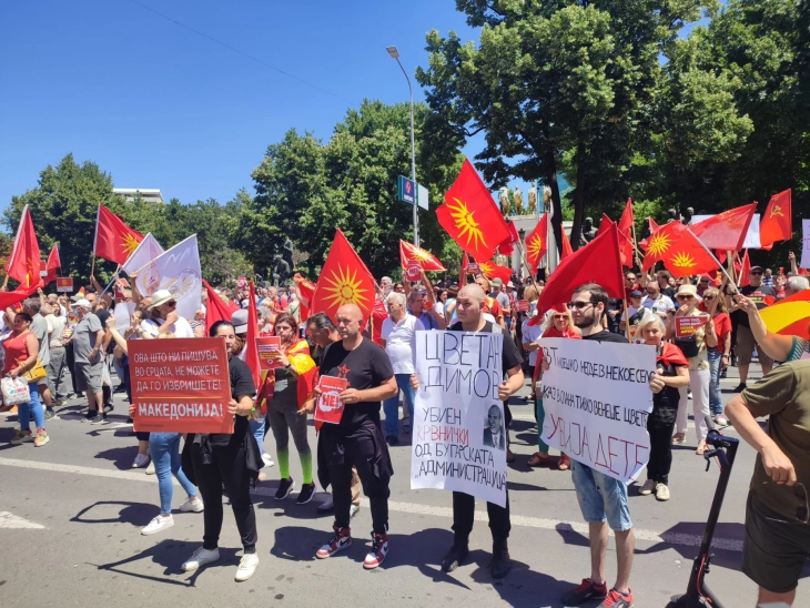 Two arrested during protest in front of Parliament 