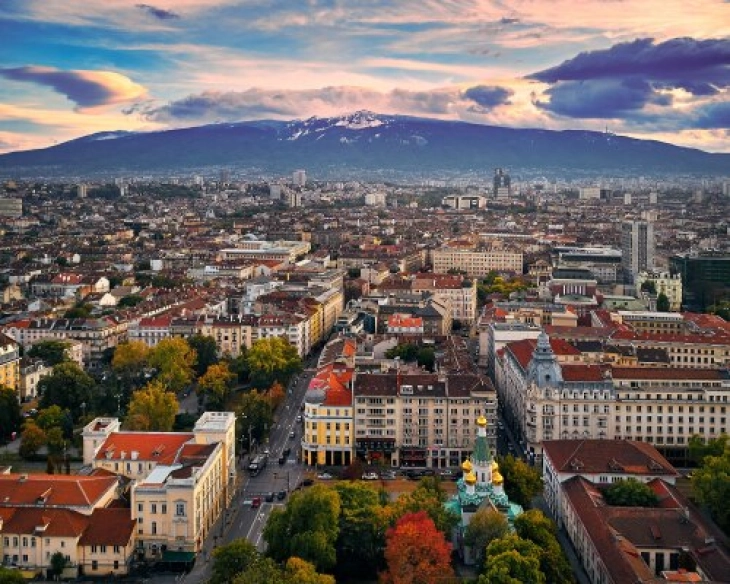 Bulgarian transitional government sworn in