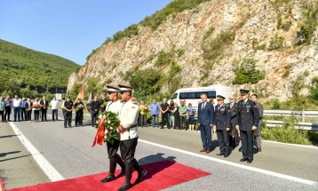 Government delegation lays flowers at Karpalak memorial