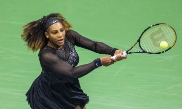 Serena Williams shocks Anett Kontaveit to keep fairytale alive