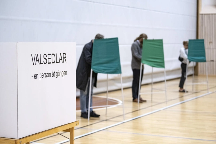 Swedish voters head to the polls as political camps in dead heat