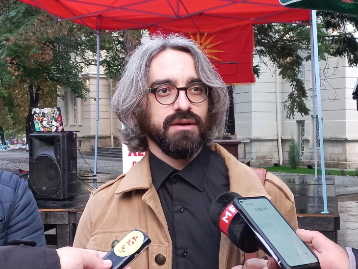 Apasiev: Xhaferi's rejecting referendum motion 'just buying time'