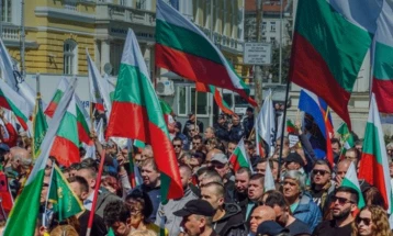 West fuels ‘brutal Putinism’ in Bulgaria over pressure to lift Skopje veto: Euractiv