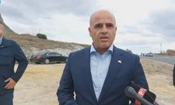 Премиерот Ковачевски во посета на охридско-струшкиот регион