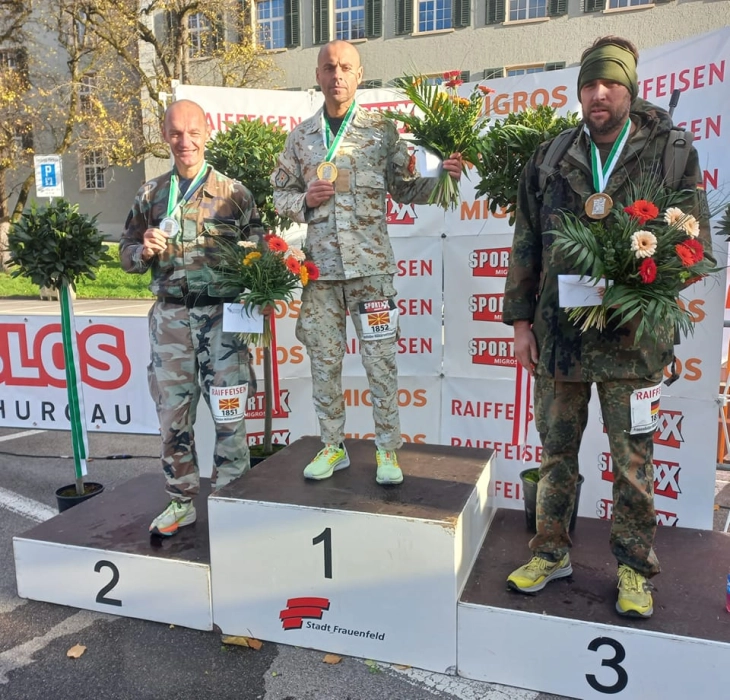 Припадниците на македонската Армија, Тале Илијевски и Игор Јакимовски, освоија прво и второ место на „Фрауенфелд војнички маратон“ во Швајцарија