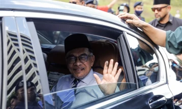 Анвар Ибрахим именуван за премиер на Малезија