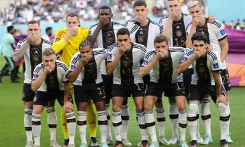ФИФА нема да ја казни Германија за чинот на покривање на устата