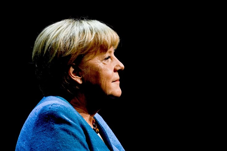 Меркел сакала да иницира руско-украински разговори, но веќе немала авторитет