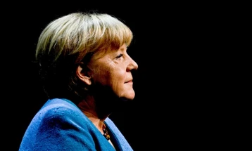 Меркел сакала да иницира руско-украински разговори, но веќе немала авторитет
