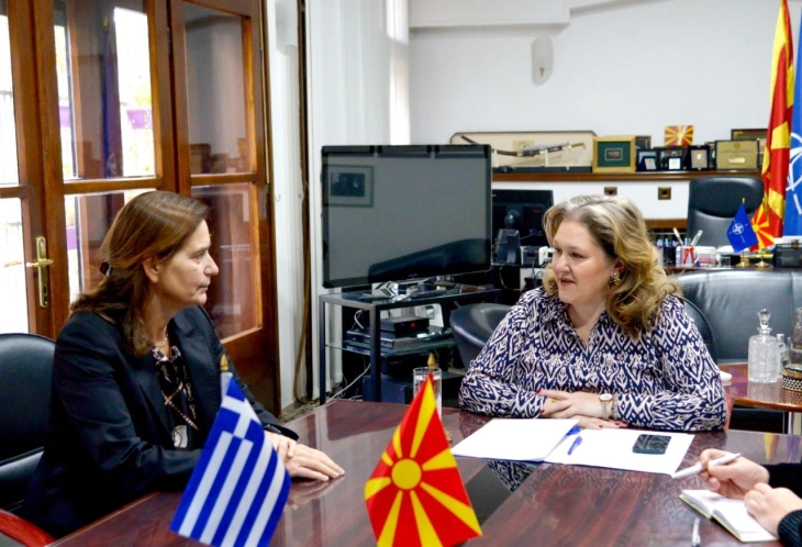 Петровска – Филипиду: Северна Македонија и Грција изградија интензивна сојузничка соработка во одбраната