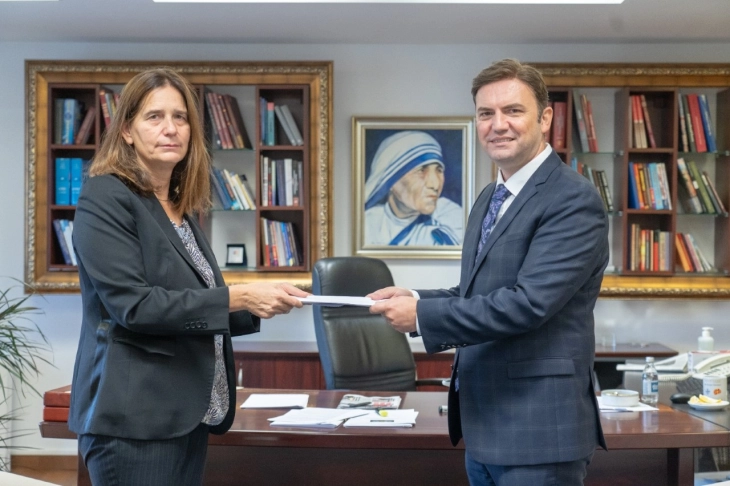 FM Osmani receives copies of credentials of new Greek Ambassador