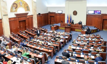 Parliament adopts law on financial support of vulnerable groups amid energy crisis