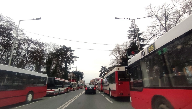 Private Skopje bus transporters stage protest downtown, City of Skopje urges for a relook into decision on road blocks