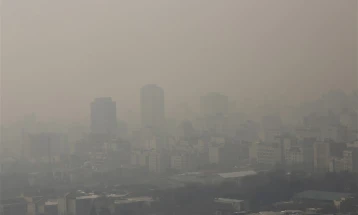 Загадениот воздух ги затвори градинките, училиштата и универзитетите во Техеран