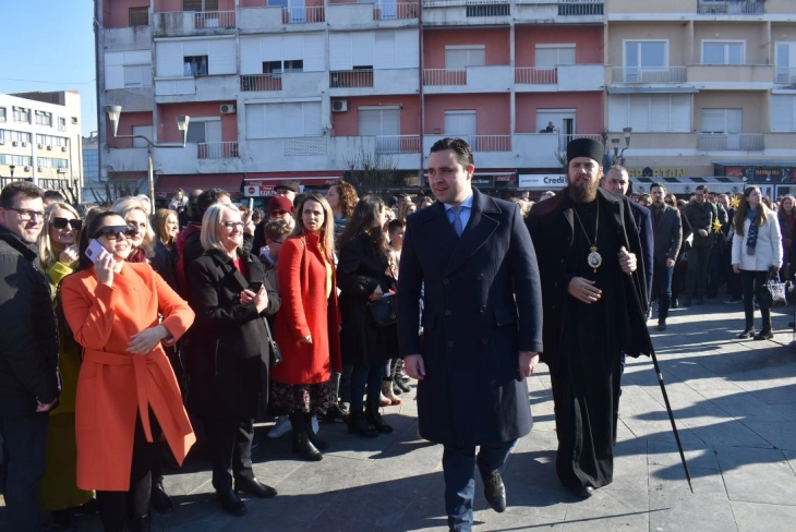 Во Струмица се одржа Бадникарски концерт и Бадникова поворка