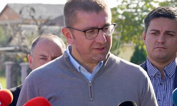 Mickoski: Zgjedhje të parakohshme në maj, ndryshimet kushtetuese janë tradhti