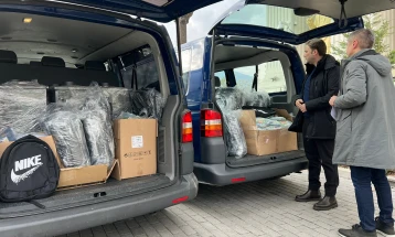 First batch of aid for Macedonians in Albania sent off