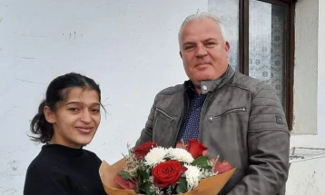 Трајковски додели парична награда за првороденото бебе во Делчево