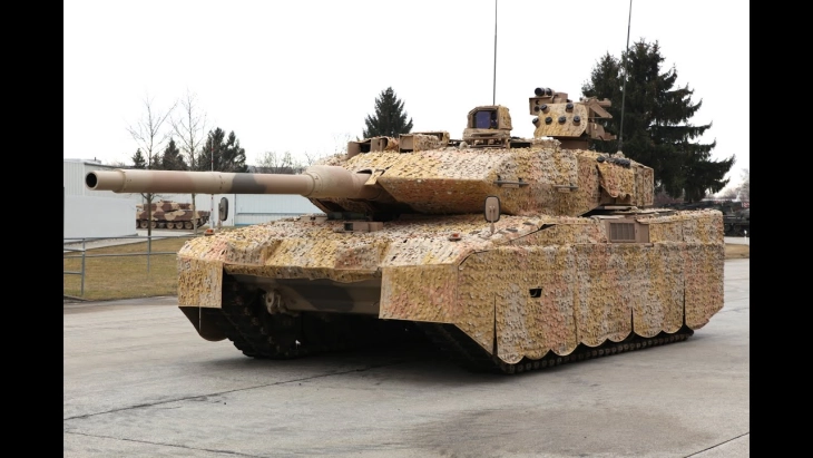 Блумберг: Шолц уште утре би можел да и го одобри на Полска испраќањето на тенковите „Леопард“ во Украина
