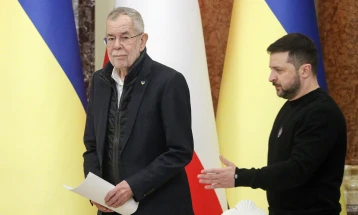 Австрискиот претседател Ван дер Белен на средба со Зеленски во Киев