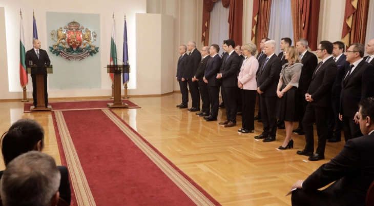 Стапи на должност петтата техничка Влада на Бугарија