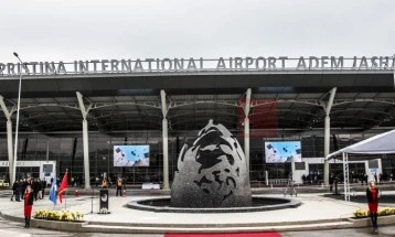 Alarmi për bombë në aeroportin e Prishtinës është i rremë, fluturimet do të vazhdojnë si zakonisht