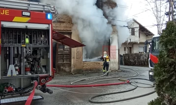 Пожар во напуштена куќа во Маџир маало