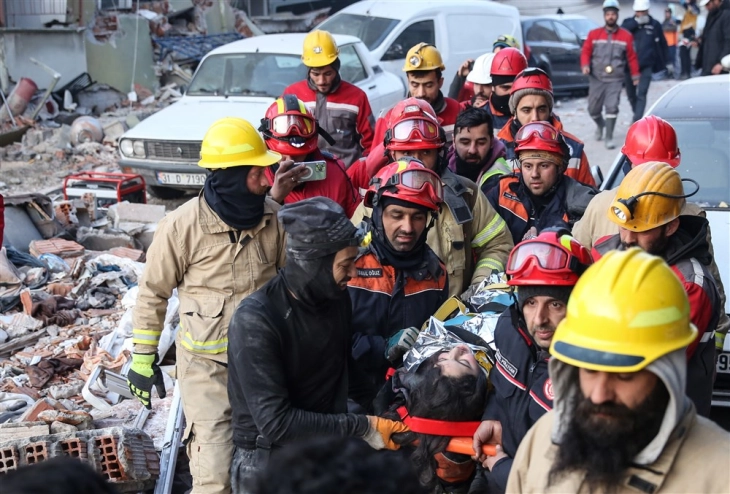 Смртниот биланс од земјотресите во Турција и Сирија надмина 28.000, ОН стравуваат дека е можно да биде два пати поголем