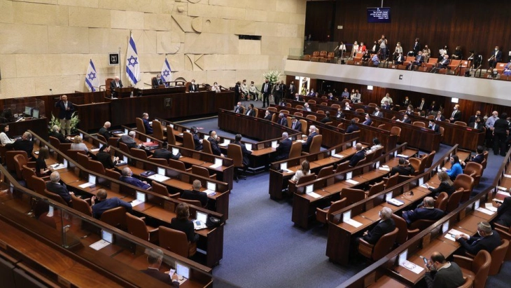 Пред денешната расправа во Кнесетот и најавените протести, израелскиот претседател бара Нетанјаху да ја одложи судската реформа