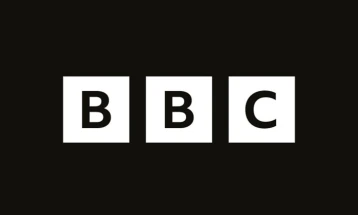 Autoritetet tatimore indiniane kanë kryer bastisje në zyrat e BBC-së në Nju-Delhi dhe Mumbai
