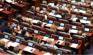 Parliament resumes debate over dismissal of Alternativa ministers  